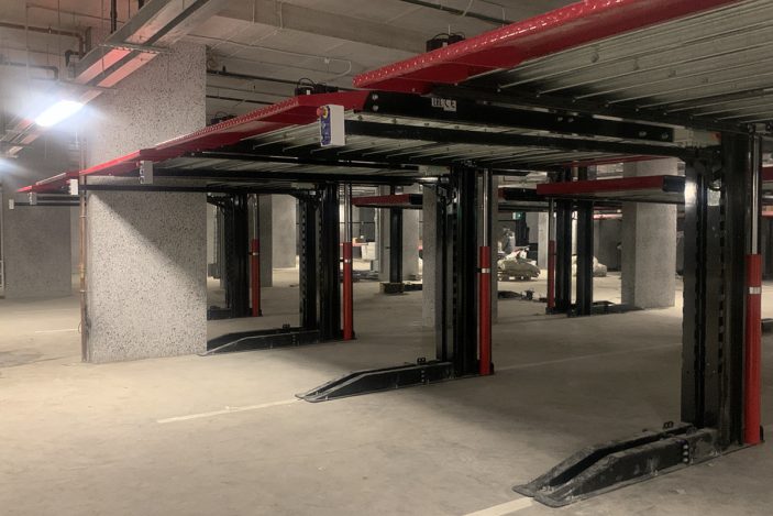 Парковочные подъёмники в механизированном паркинге ЖК Северная корона